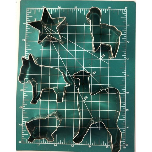 Fox Run Nativity Bake Set With Holiday-Themed Cookie Cutters & Recipes - Picture 5 of 11